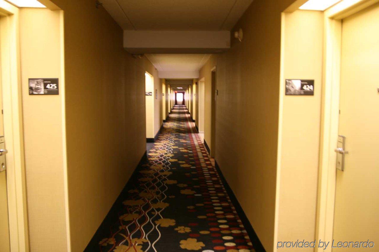 Hampton Inn Scranton At Montage Mountain Interior photo